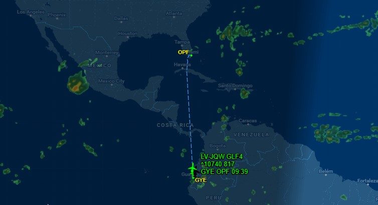 Rota de avião de voo com Flávio Bolsonaro e família a caminho dos EUA.