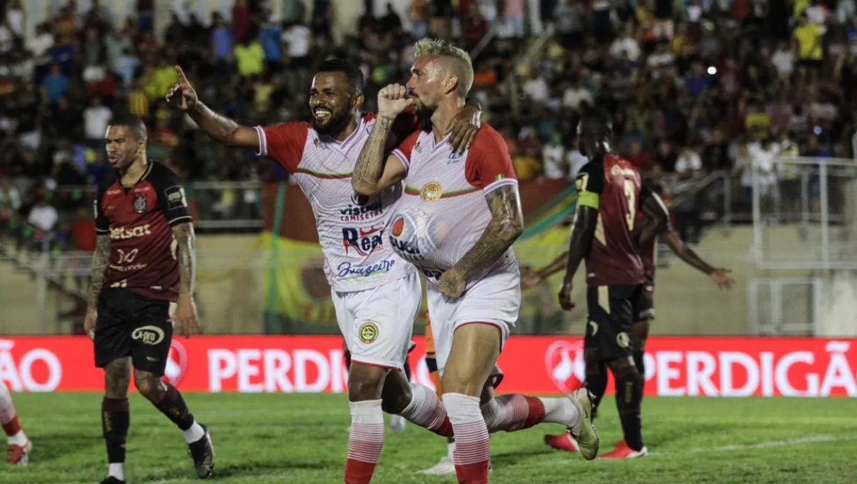 Imagem de Juazeirense supera o Vitória e vence a primeira na Copa do Nordeste