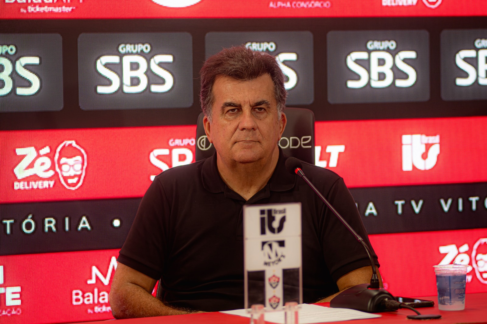 Imagem de Fábio Mota diz que Vitória perde R$ 3 milhões por mês com fim das bets e admite risco de atraso de salários