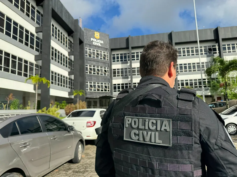 Imagem de Homem é preso após asfixiar companheira até a morte em Salvador; suspeito não prestou socorro