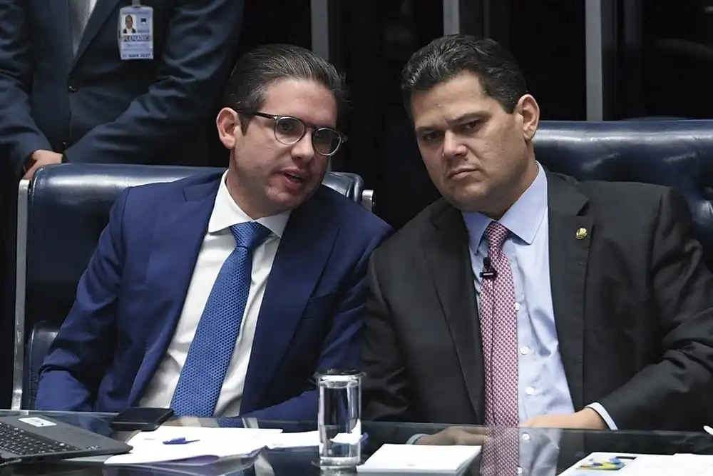 Imagem de Novo Congresso dificulta planos de Motta e Alcolumbre para seguir no comando da Câmara e do Senado