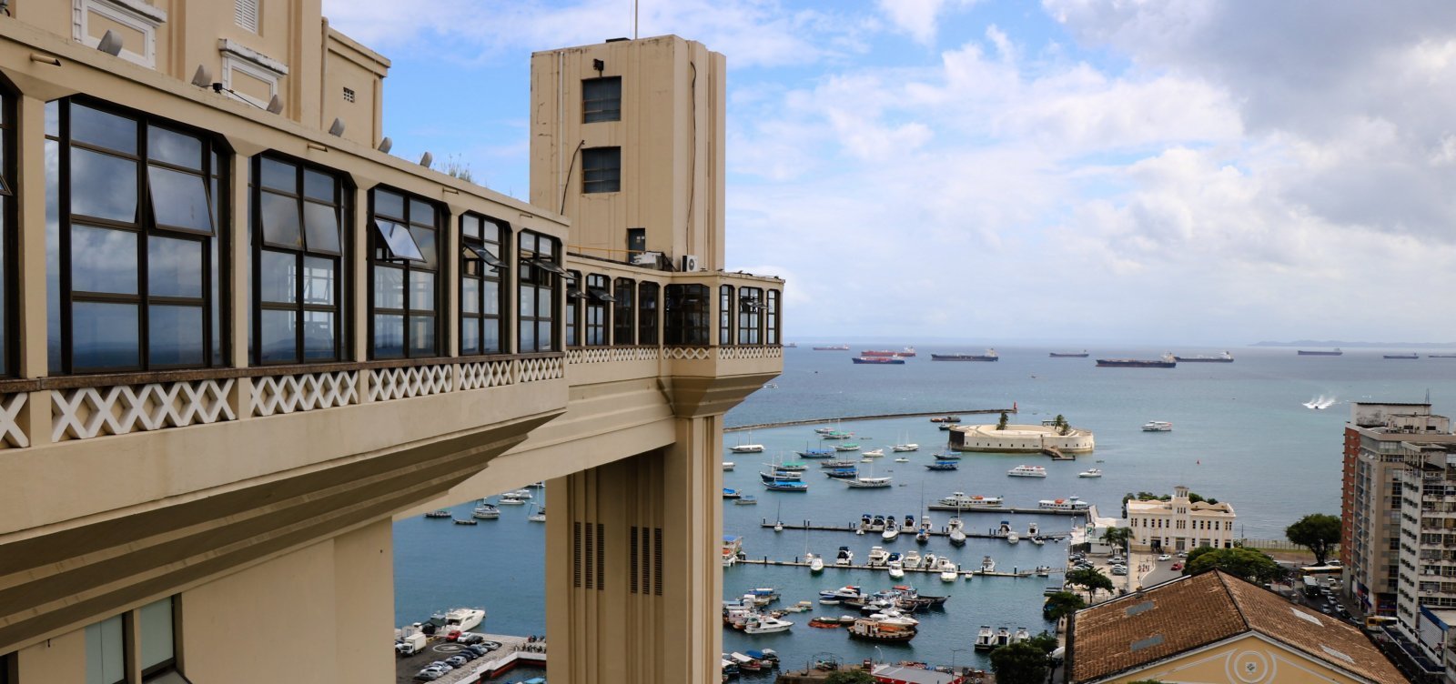 Imagem de Elevador Lacerda mantém acesso gratuito para moradores de Salvador e turistas