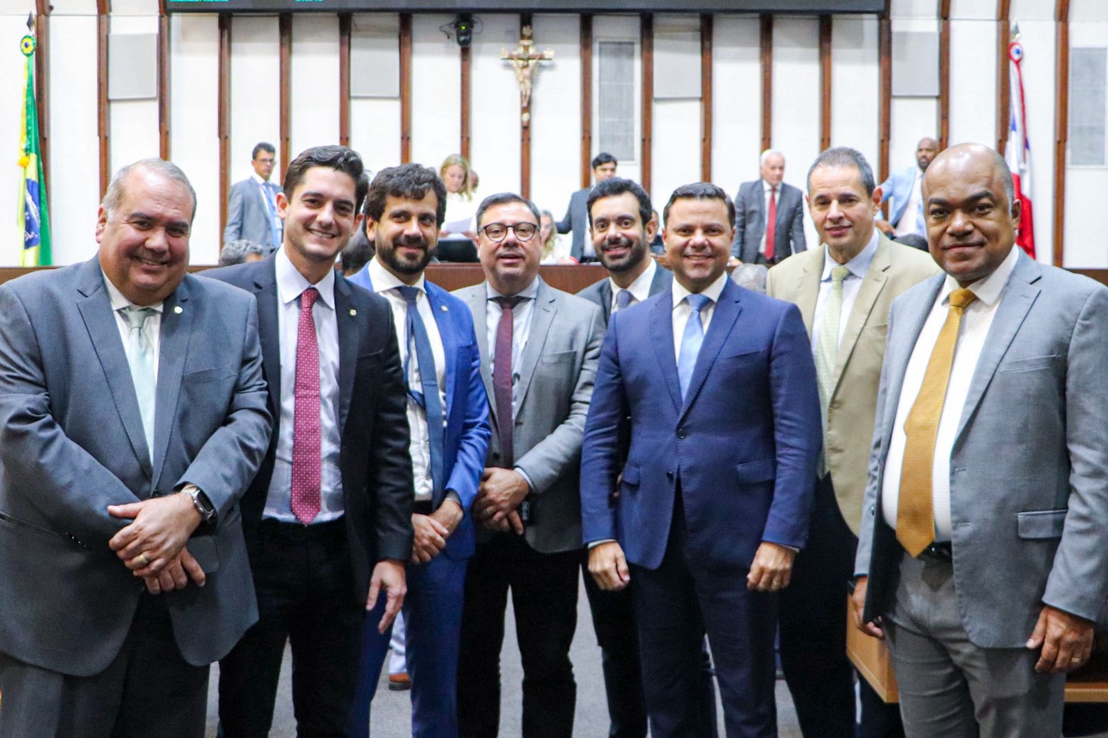Imagem de Bancada de Oposição faz obstrução de 16 horas contra projetos do Governo em regime de urgência na AL-BA
