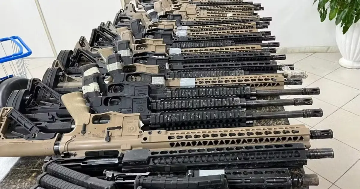 Imagem de Polícia Civil da Bahia poderá incorporar fuzis e carabinas apreendidos ao arsenal operacional