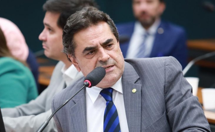 Imagem de Oposição apresenta PEC para sustar decisões do STF em meio a ‘queda de braço’ com Corte