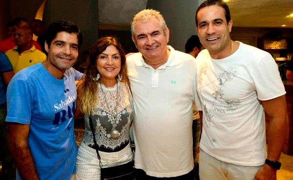 Imagem de Ida de Angelo Coronel para a oposição é dada como sacramentada e PSDB surge como destino mais provável