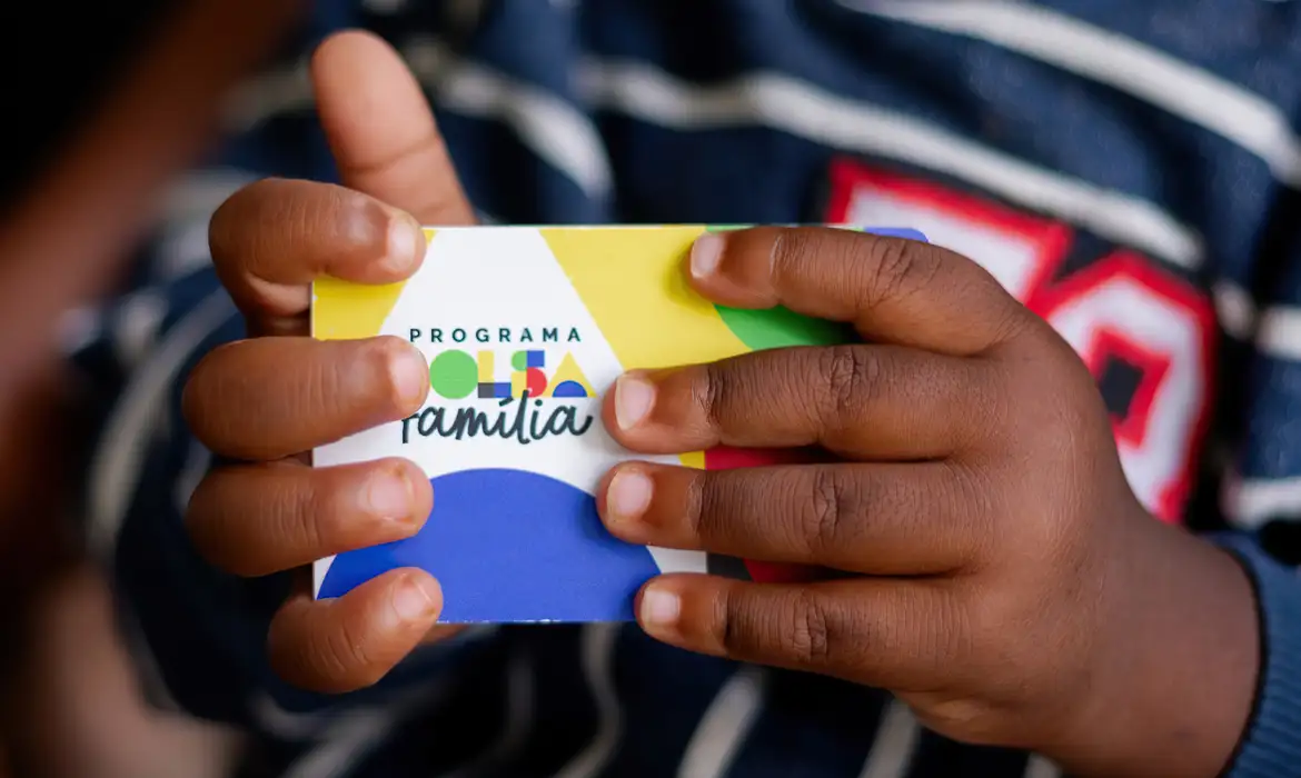 Imagem de Caixa começa a pagar Bolsa Família de janeiro
