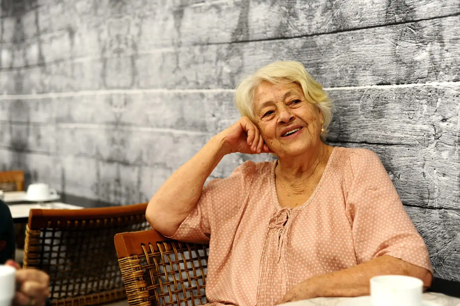 Imagem de Escritora Adélia Prado vence Prêmio Literário Biblioteca Nacional 2026 com o livro 'O jardim das Oliveiras'