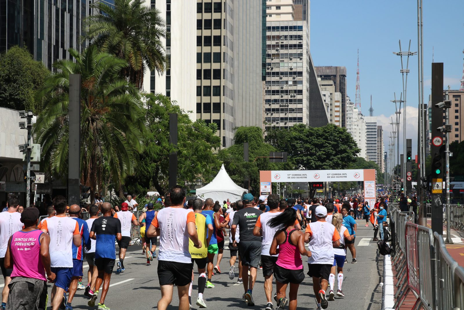 Corrida Internacional São Silvestre, na Avenida Paulista.