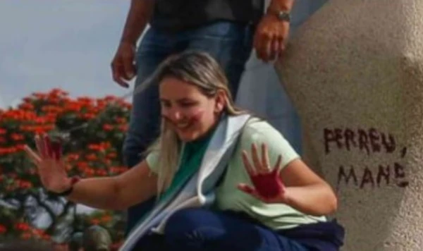 Imagem de Moraes autoriza Débora do Batom a progredir para o regime semiaberto