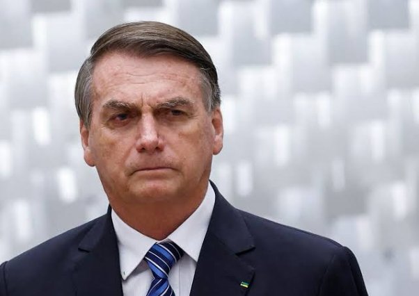 Imagem de Controladoria-Geral da União conclui que registro de vacinação de Bolsonaro é falso