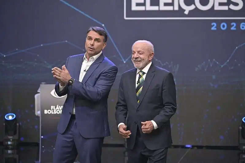 Imagem de Lula e Flávio Bolsonaro iniciam última semana de campanha antes das eleições