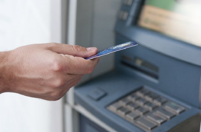 Imagem de PL que obriga bancos a devolver dinheiro de golpes traz mais segurança, afirmam especialistas