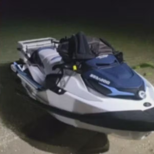 Imagem de Homem morre e mulher fica gravemente ferida após acidente com moto aquática e barco em Salvador