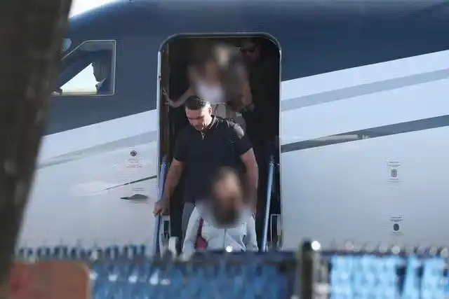 Imagem de Família de Flávio Bolsonaro recebeu autorização de permanência por um ano nos EUA