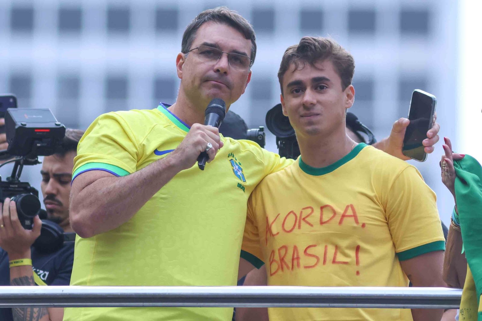 Flávio Bolsonaro e Nikolas Ferreira