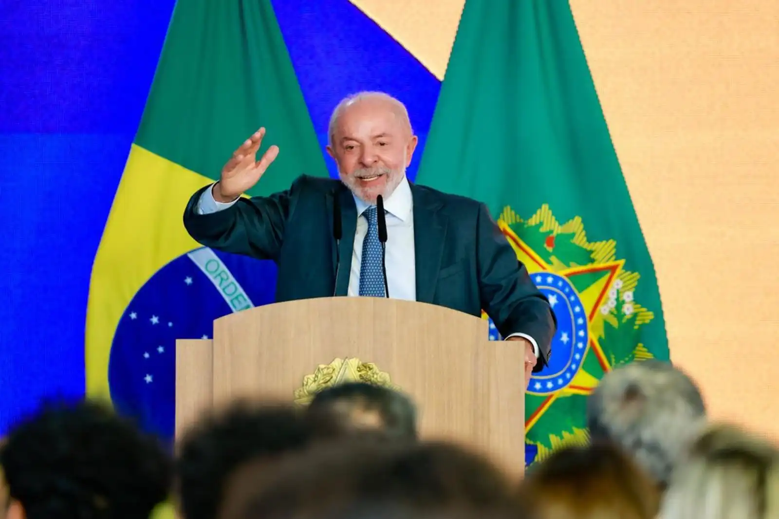 Imagem de Datafolha no 2º turno: 49% dos eleitores aprovam governo Lula; 48% desaprovam