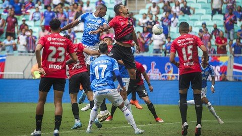 Imagem de Bahia arranca empate no fim e tira alívio do Athletico na luta contra o Z-4