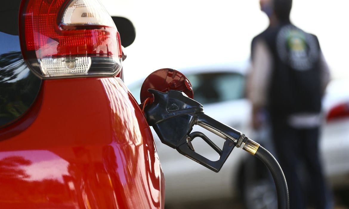 Imagem de MJ pede explicações a postos sobre aumento de preços da gasolina