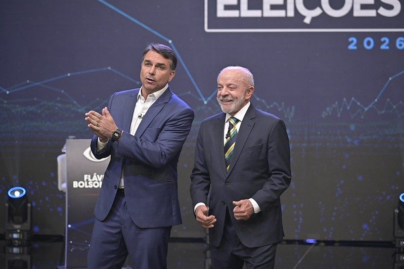Flávio Bolsonaro e Lula no dabate da Band