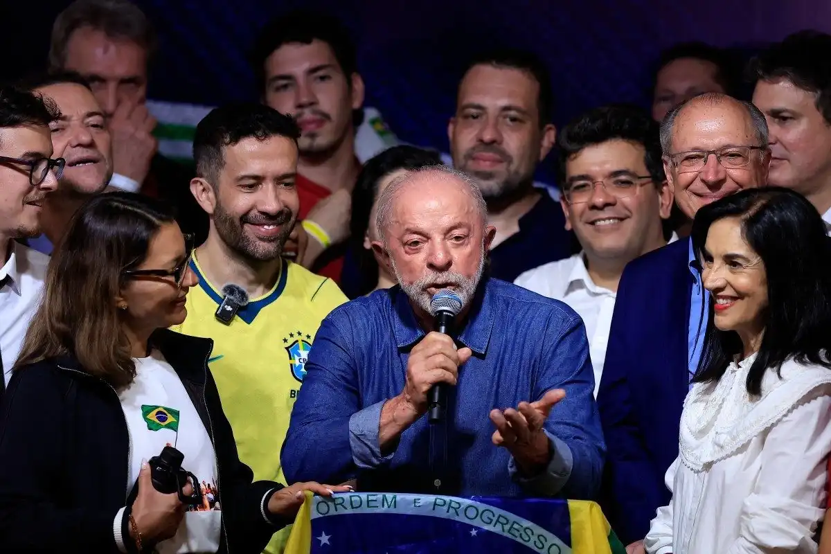 Imagem de Posse de reeleição de Lula não acontecerá no dia 1º de janeiro; entenda