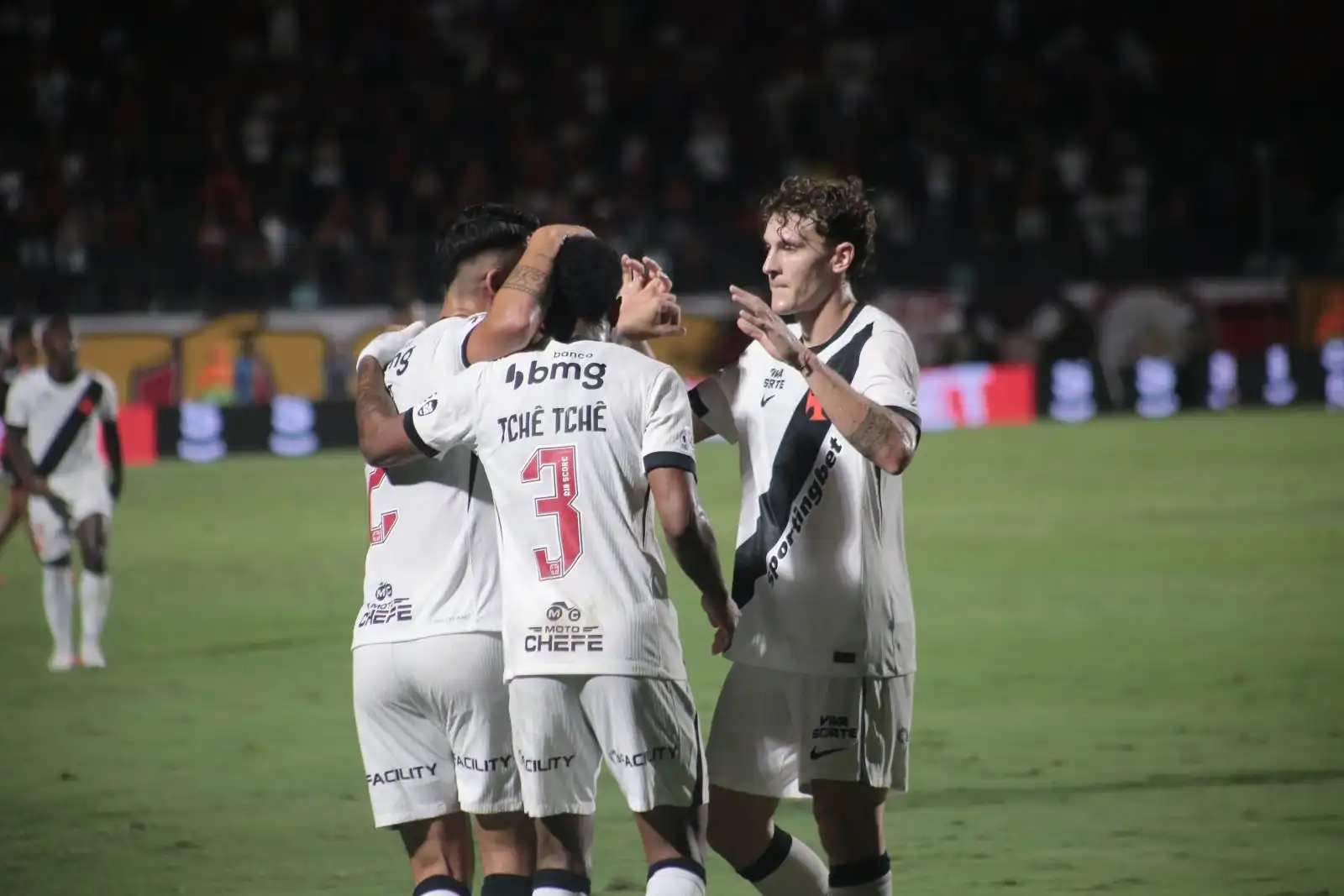 Imagem de Onde assistir a Boca Juniors x Vasco pela Sul-Americana e aos outros jogos desta terça-feira (13)