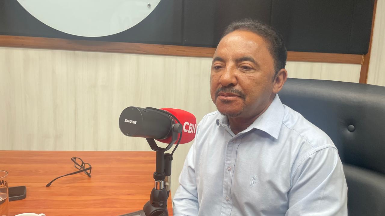Imagem de Roberto Carlos critica falta de recursos do PV e admite possibilidade de voltar ao PDT
