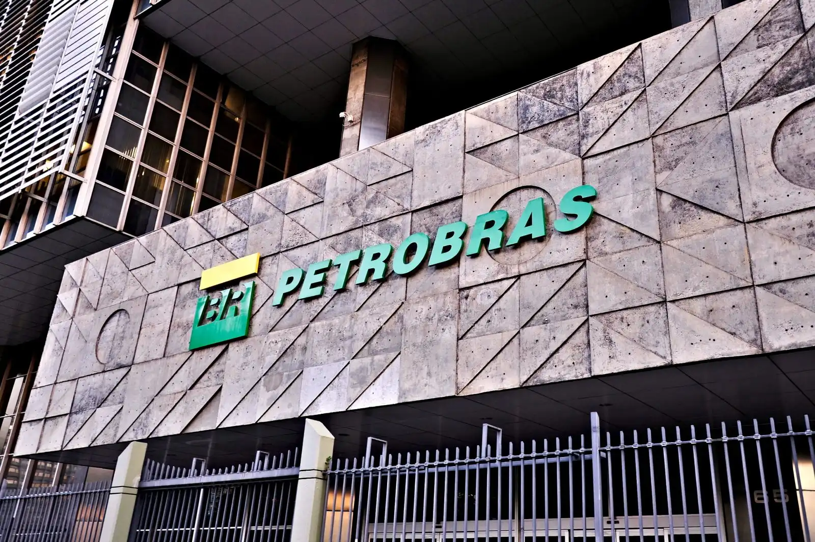 Imagem de Petrobras descobre nova zona de petróleo na Margem Equatorial, em poço na Bacia da Foz do Amazonas