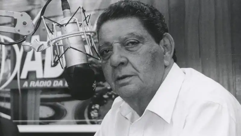 Imagem de Morre Nilton Nogueira, ícone do rádio esportivo baiano, aos 92 anos