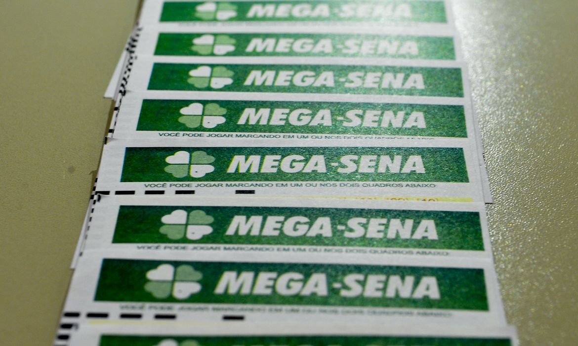Imagem de Mega-Sena acumula e próximo concurso deverá pagar R$ 9 milhões