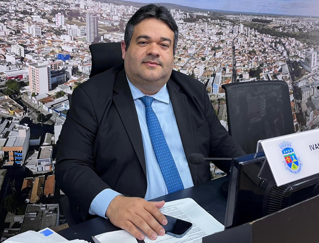 Imagem de Ivan Cordeiro critica modelo da Zona Azul em Vitória da Conquista e cobra revisão imediata da Prefeitura