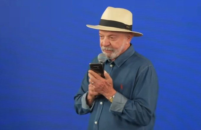 Lula telefona para Flávio Dino antes de sancionar projeto de autoria do ministro no PA