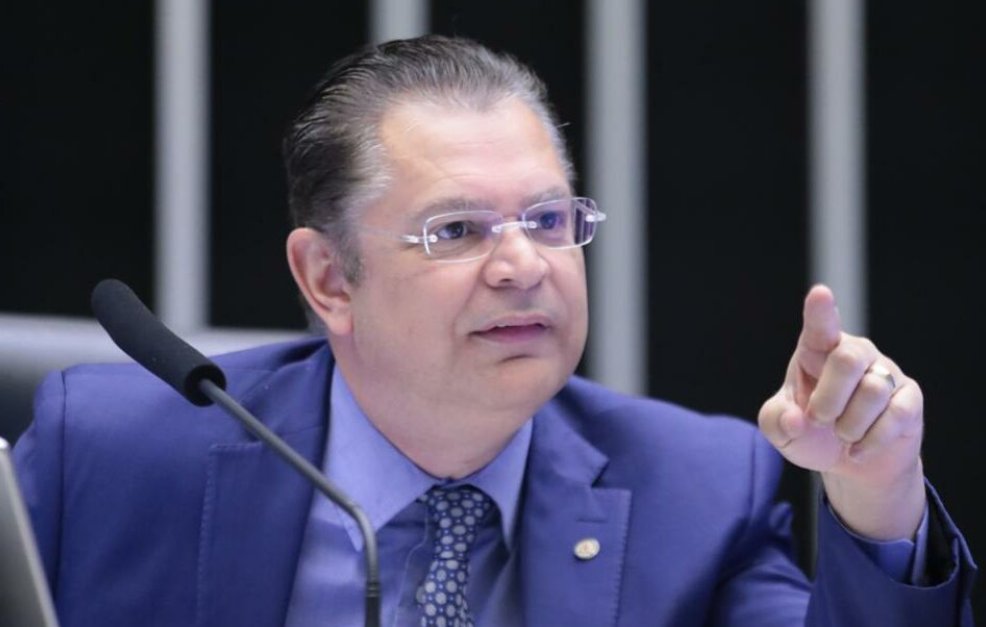 Imagem de Bolsonaro dará aval a novo texto da anistia, diz líder