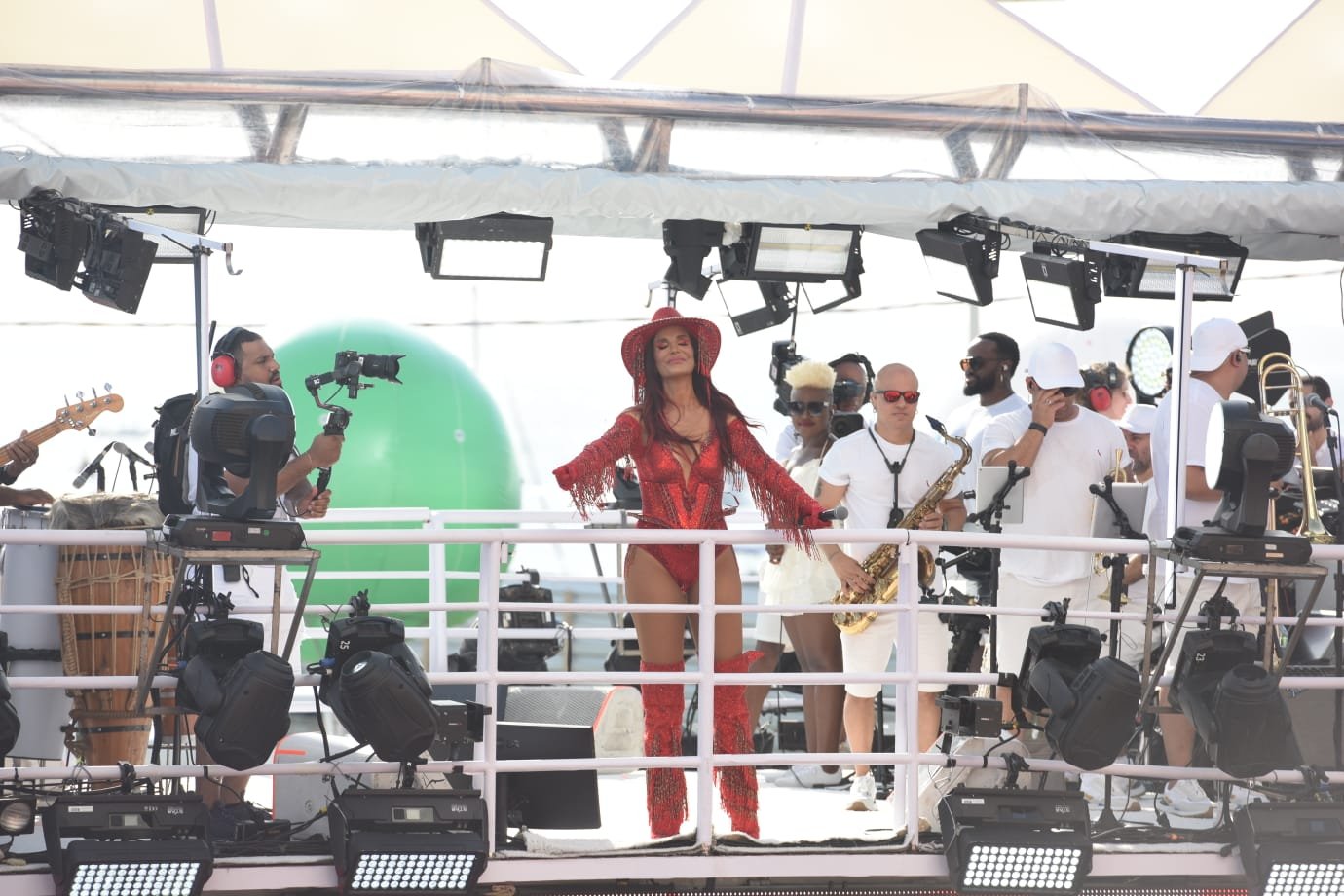 Imagem de Ivete Sangalo arrepia foliões no Circuito Dodô e convoca o Brasil para Carnaval de Salvador