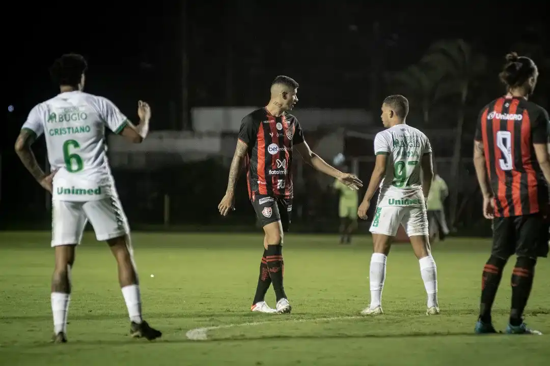 Imagem de Vitória recebe a Chapecoense no Barradão pressionado pela luta contra o rebaixamento