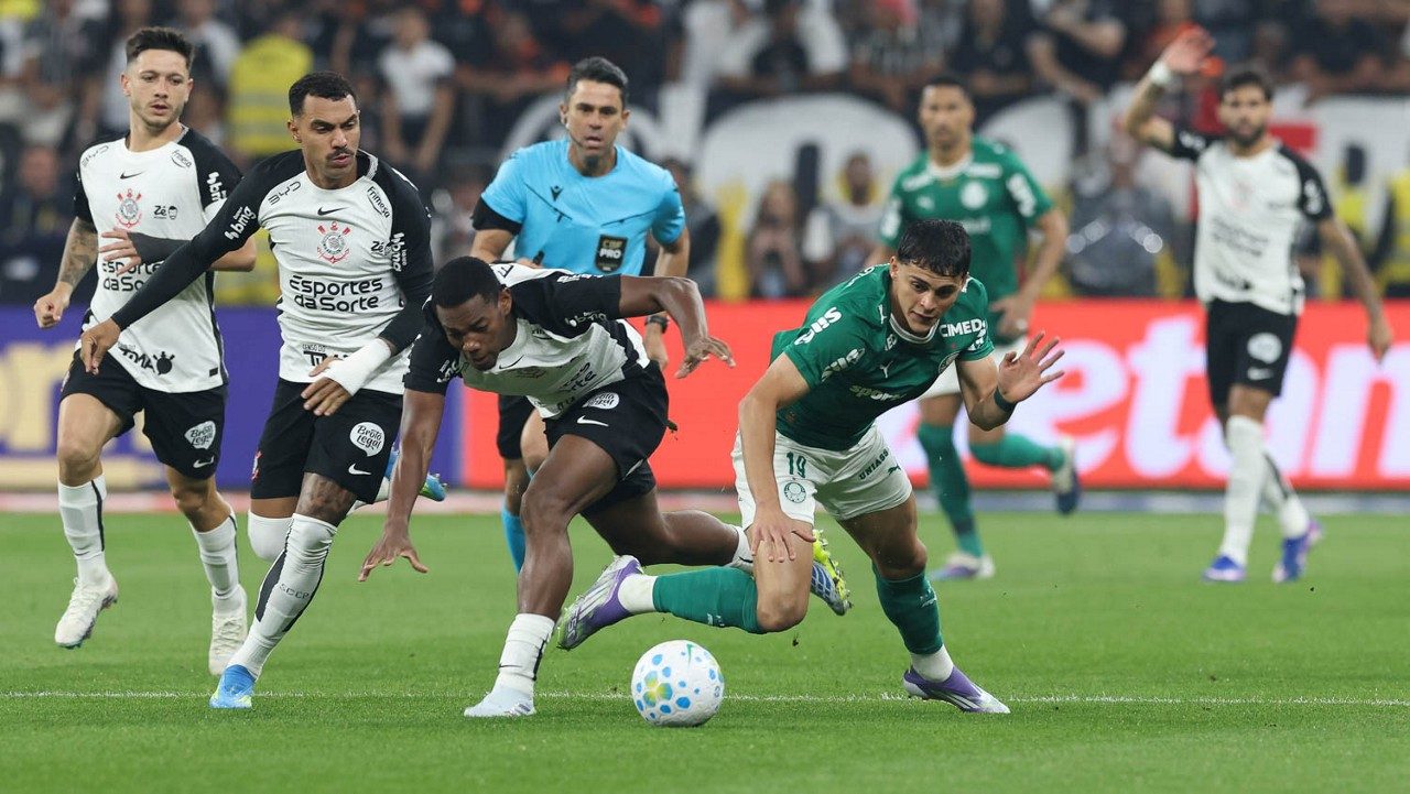 Palmeiras e Corinthians se enfrentam neste domingo (11) no Nubank Parque