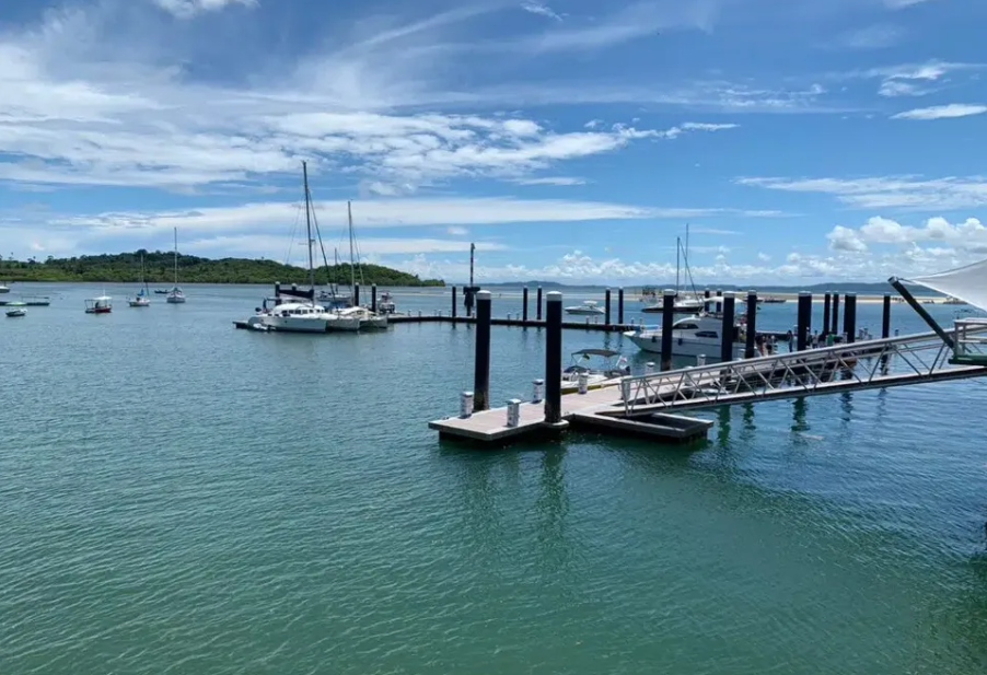 Imagem de Empresa instala portão e exige taxa de acesso à Marina de Itaparica