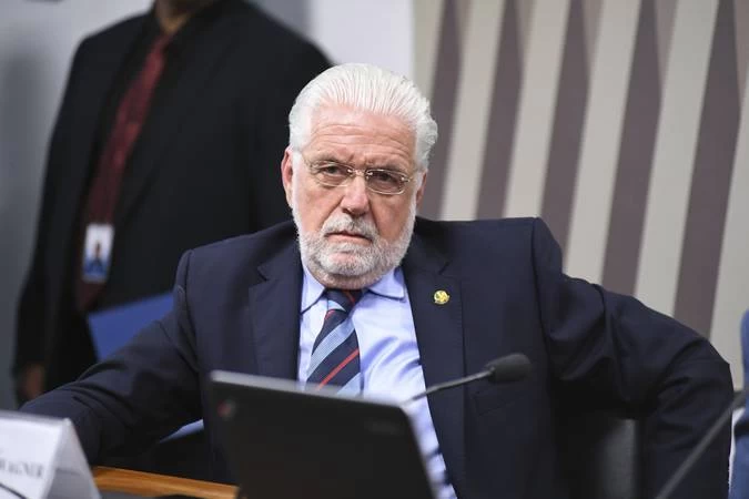 Imagem de Caso Master: STF bloqueia R$ 5,9 milhões em bens de Jaques Wagner e torna apartamento indisponível