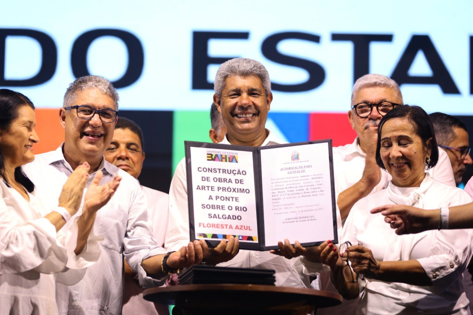 Imagem de Governo anuncia obras para abastecimento de água e urbanização para Floresta Azul, somando R$ 5,8 milhões em investimentos