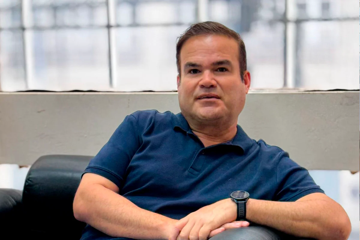 Imagem de Cacá Leão confirma saída da Prefeitura e avisa: PP 'não vai botar a faca no pescoço' por vaga na chapa de ACM Neto