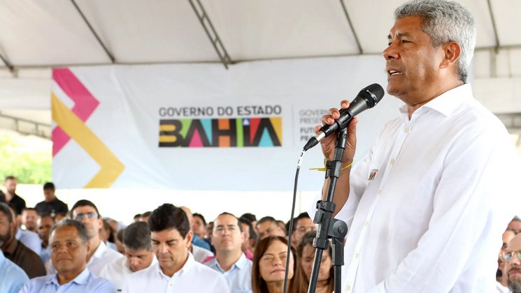 Imagem de Jeronimo Rodrigues: Bolsonaro deveria ser jogado por retroescavadeira na vala 