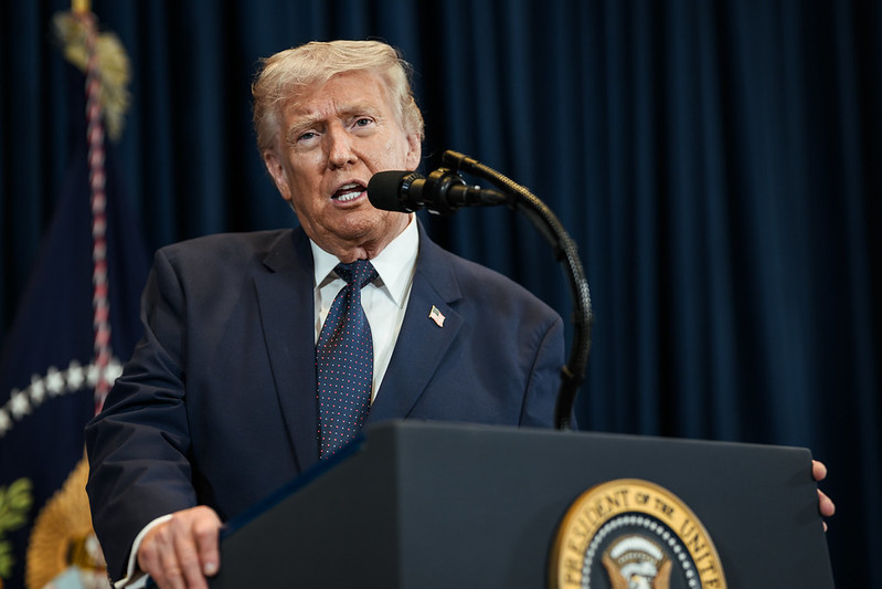 Imagem de Trump diz que é preciso “terminar o trabalho” após afirmar que Irã está praticamente destruído