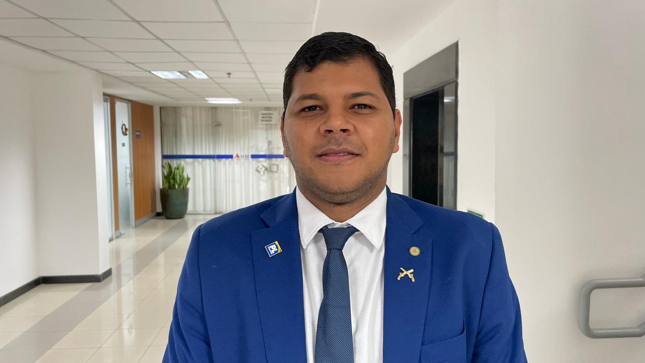 Imagem de Diego Castro condiciona apoio da direita a ACM Neto ao alinhamento com Bolsonaro
