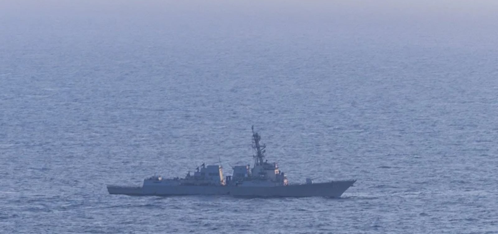 Imagem de Irã fecha Estreito de Ormuz após EUA manterem bloqueio naval
