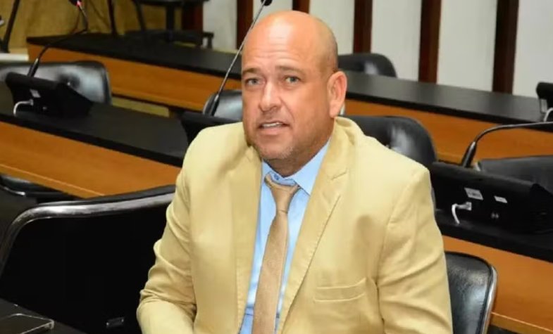 Imagem de Deputado Binho Galinha é preso na Bahia dois dias após operação contra milícia responsável por lavagem de dinheiro
