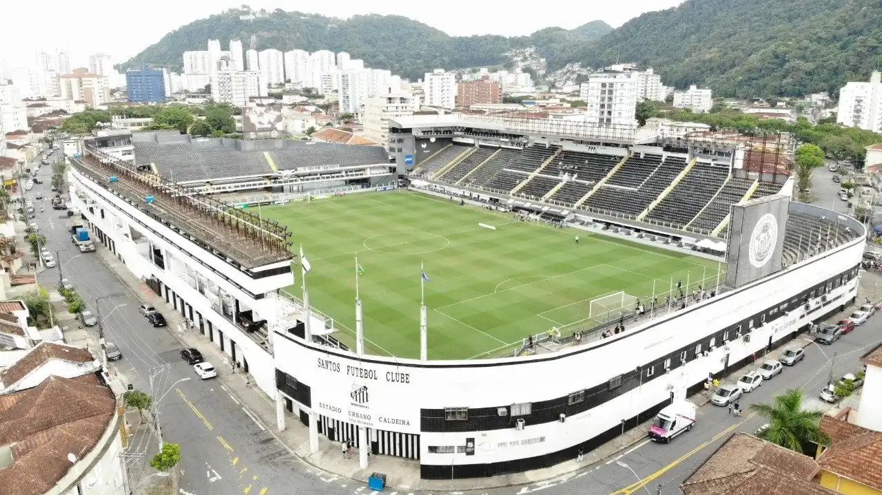 Imagem de Onde assistir a Santos x Flamengo pelo Brasileirão e aos outros jogos desta quinta-feira (8)