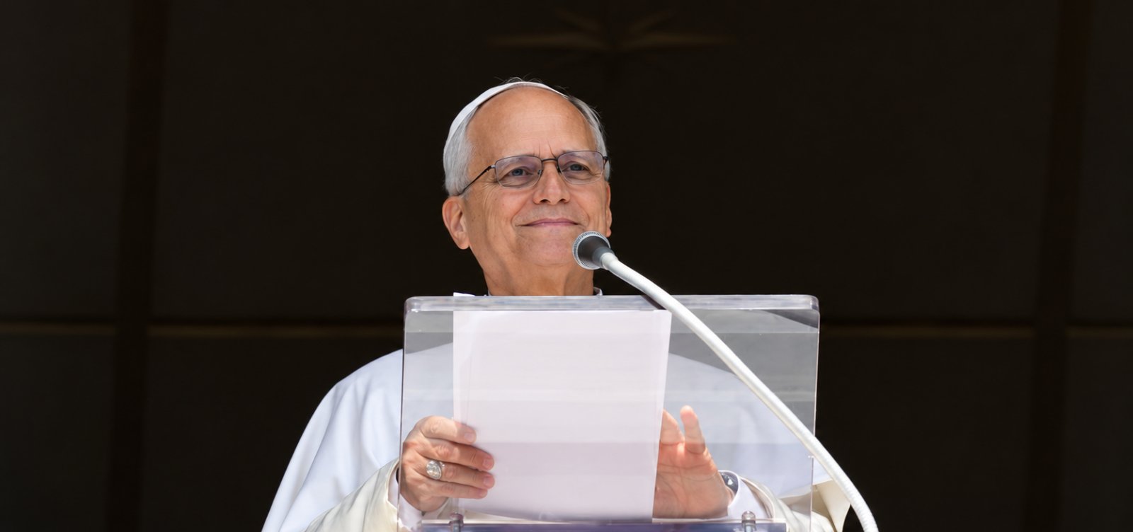 Imagem de Papa Leão XIV é diagnosticado com câncer de pulmão, passa por cirurgia e tem parte do órgão removida