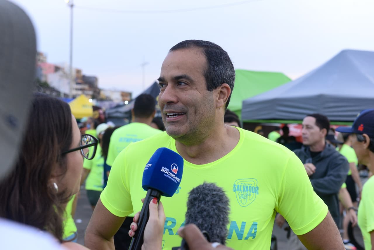 Imagem de Primeiro dia da Maratona Salvador 2025 reúne milhares de corredores na Boca do Rio para provas de 5 km e 10 km