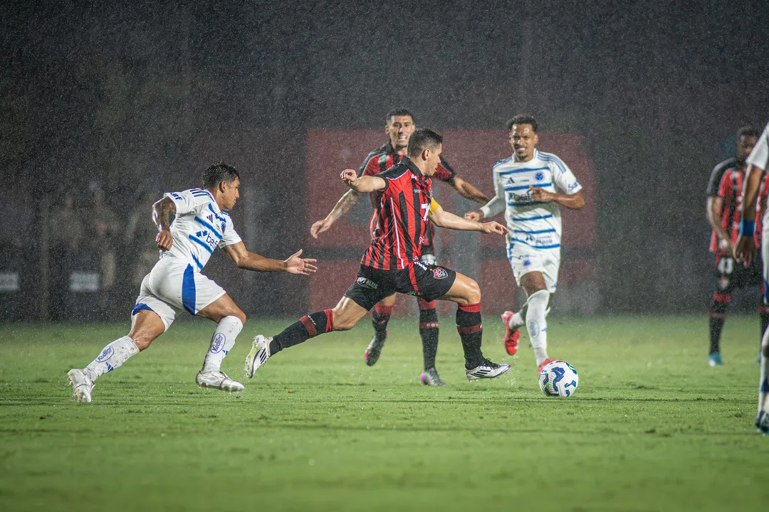 Imagem de Vitória pode aumentar crise do Cruzeiro e fazer rival igualar pior jejum fora de casa em 20 anos