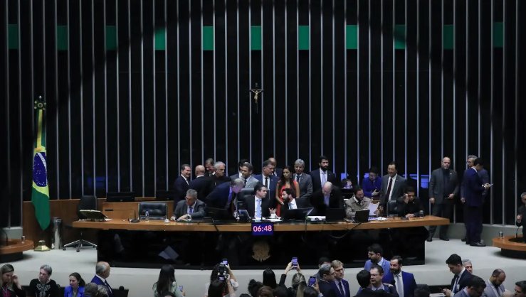 Imagem de Câmara aprova urgência para PL que proíbe desconto automático no INSS